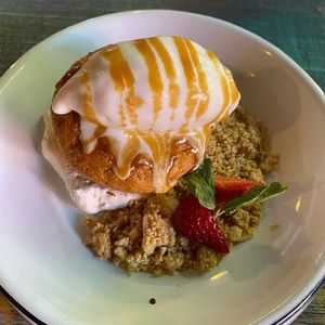 Meet your Posher, Eva